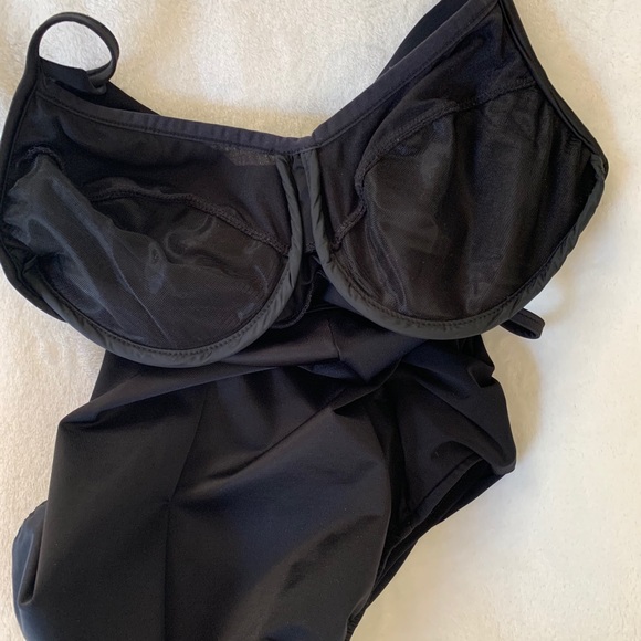 MiracleSuit All Black Draped Ruched  Sz 10 D - Picture 7 of 11